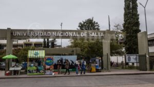 Más de 35 stands, charlas y la presentación de la Orquesta Típica Característica en la Noche de las Universidades en la UNSa