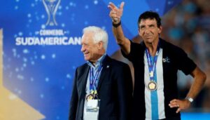 "Milito no me llamó para felicitarme", dijo Víctor Blanco, presidente de Racing