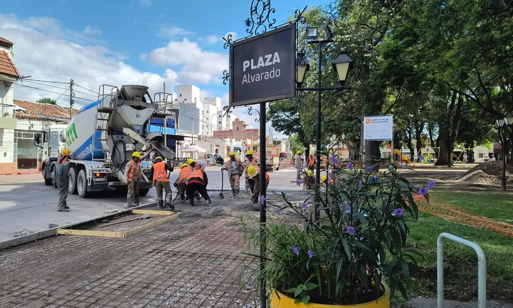 Obras plaza Alvarado