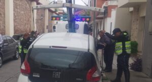 auto en central policial