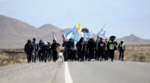 Fe inquebrantable: caminarán 5 días desde Cobres hasta Salta Capital para la fiesta del Perpetuo Socorro